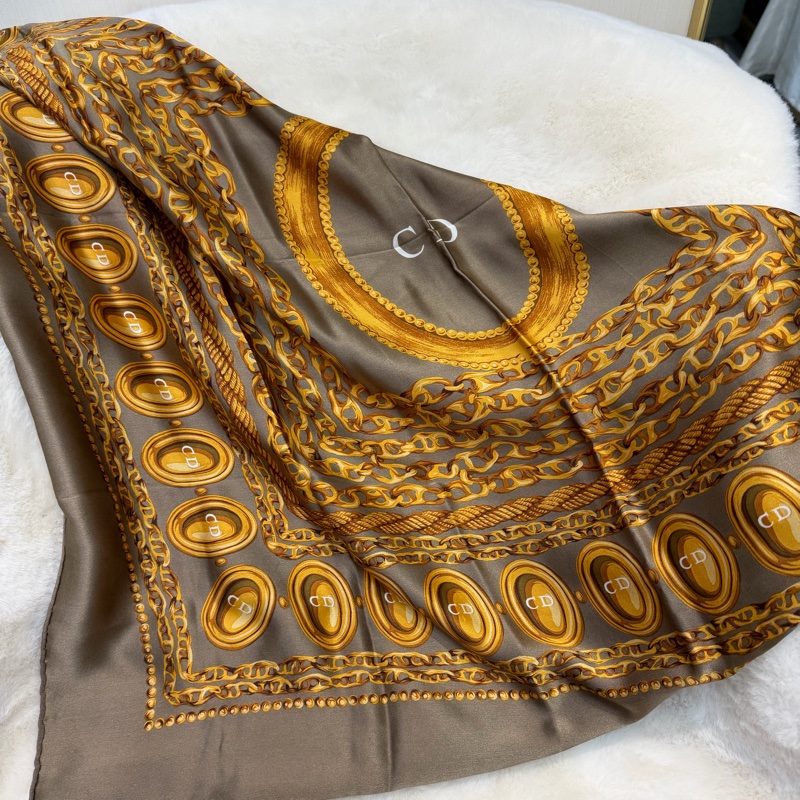 DIOR金色鎖鏈圓牌圖案絲巾XB950-8