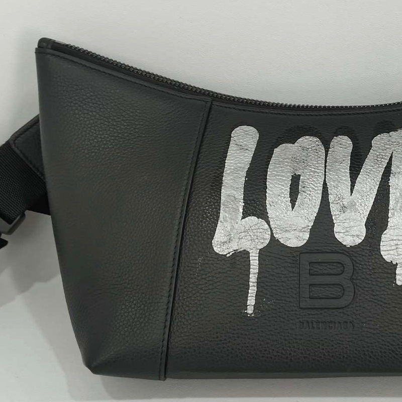 Balenciaga巴黎世家 love塗鴉單肩包。 男女同款-6