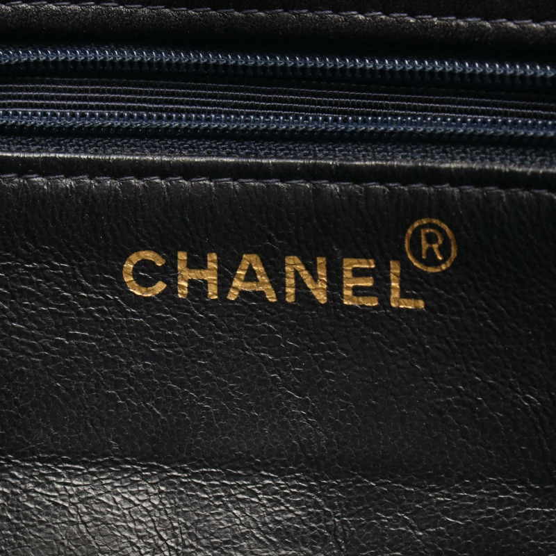 香奈兒 (CHANEL) Matelasse Turnlock Tote 手提包，羊皮材質，海軍藍，金五金，二手 CC-3