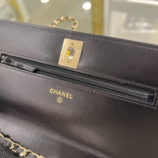 東區正精品㊣CHANEL TRENDY CC WOC A80982 全新黑色羊皮金鍊肩背包晚宴包斜背包 RZ6452-4
