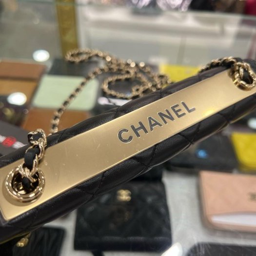 東區正精品㊣CHANEL TRENDY CC WOC A80982 全新黑色羊皮金鍊肩背包晚宴包斜背包 RZ6452-5