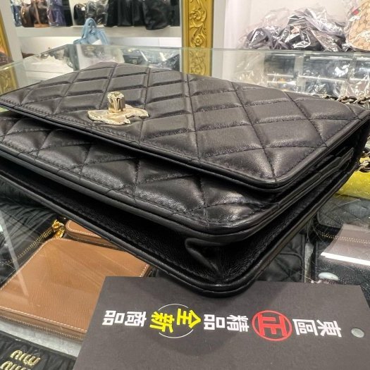 東區正精品㊣CHANEL TRENDY CC WOC A80982 全新黑色羊皮金鍊肩背包晚宴包斜背包 RZ6452-7