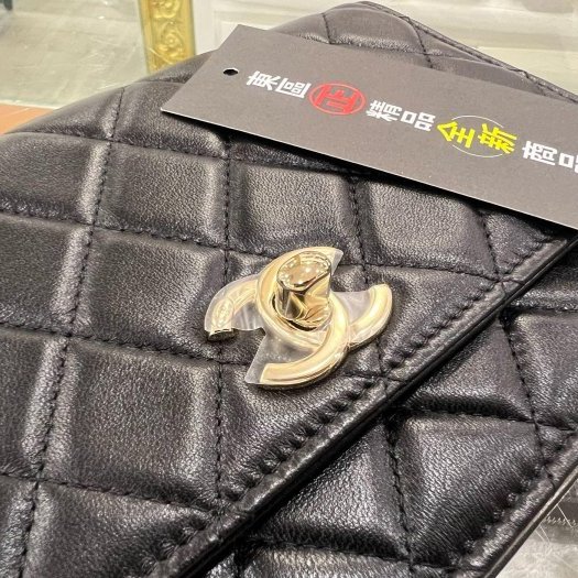 東區正精品㊣CHANEL TRENDY CC WOC A80982 全新黑色羊皮金鍊肩背包晚宴包斜背包 RZ6452-8