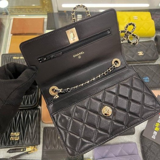 東區正精品㊣CHANEL TRENDY CC WOC A80982 全新黑色羊皮金鍊肩背包晚宴包斜背包 RZ6452-11