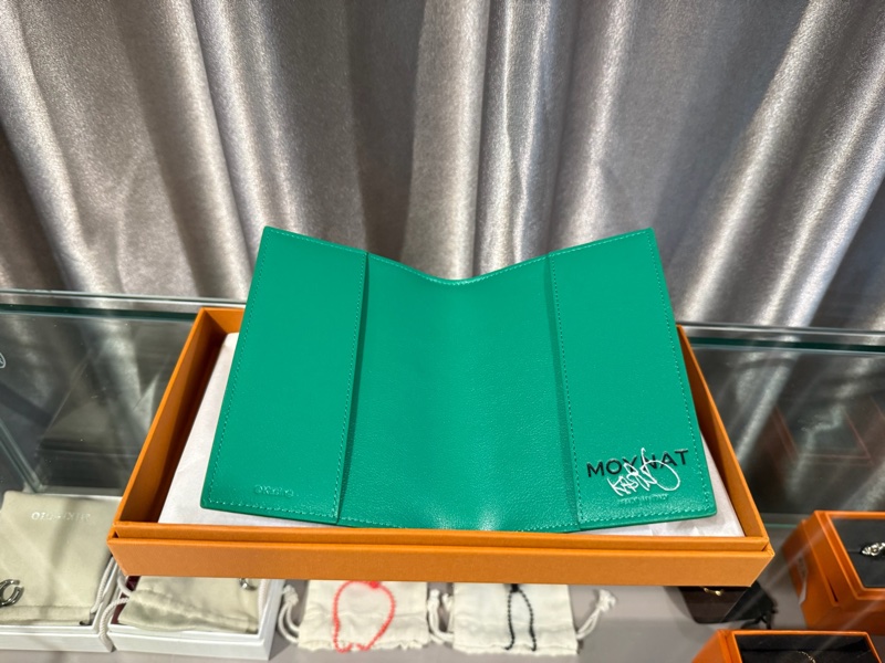 Moynat x Labubu Passport holder-1