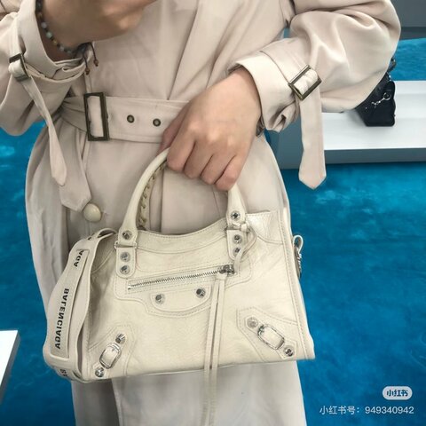 BALENCIAGA LECITY銀扣 mini機車手提肩背斜背包 24*15*8 98新配件塵袋 鏡子