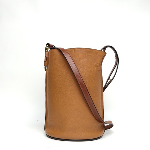 LOEWE 焦糖色牛皮金扣getepucketbag水桶包肩背包