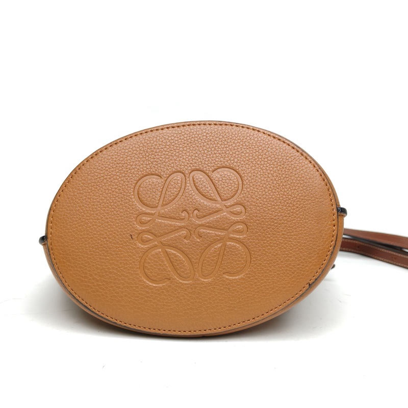 LOEWE 焦糖色牛皮金扣getepucketbag水桶包肩背包-3