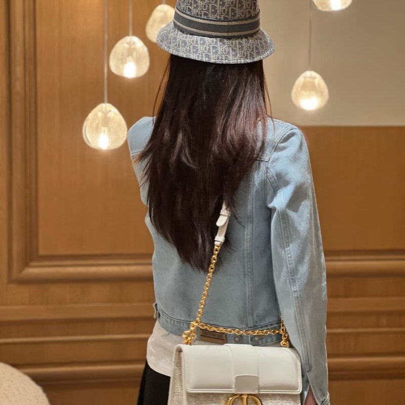 Dior 聖誕限定蒙田30小號 21*11*6  98新配件塵袋-1