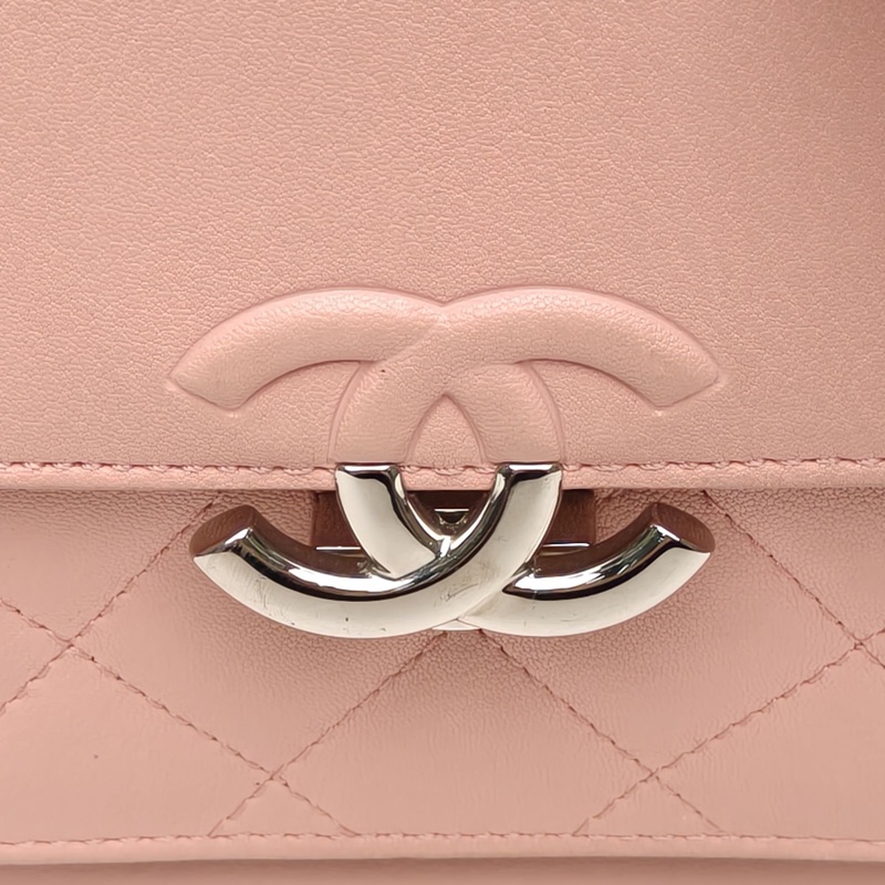 CHANEL 粉色牛皮25開銀扣古巴系列郵差包單肩包-4