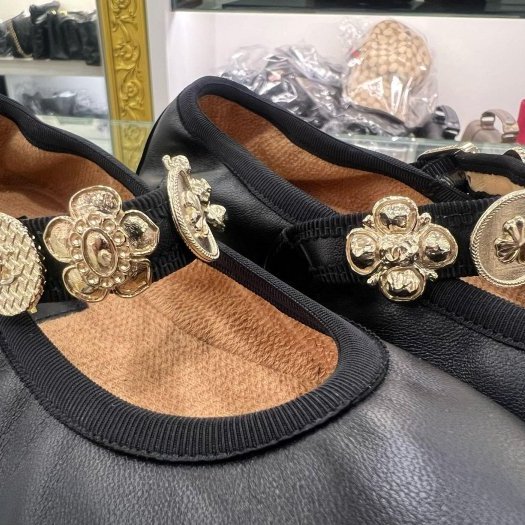 東區正精品㊣CHANEL G45778 全新香奈兒黑色全皮金幣瑪莉珍娃娃鞋平底鞋秀款 37.5號 RZ6466-3