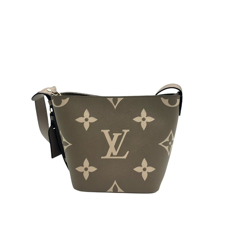 【美收精品】Louis Vuitton 大象灰LOGO斜肩包 C-558【隔月月中將轉賣至日本 上架期限30天】-1