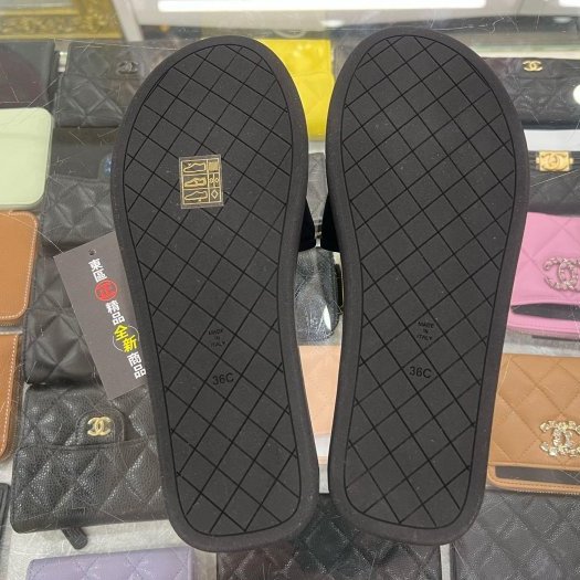 東區正精品㊣CHANEL G40144 全新香奈兒黑色絨毛金雙C厚底涼鞋拖鞋 36號 RZ6469-4