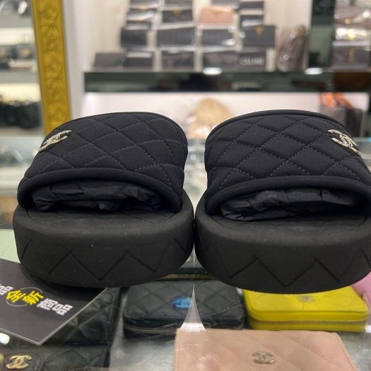 東區正精品㊣CHANEL G40144 全新香奈兒黑色絨毛金雙C厚底涼鞋拖鞋 36號 RZ6469-5