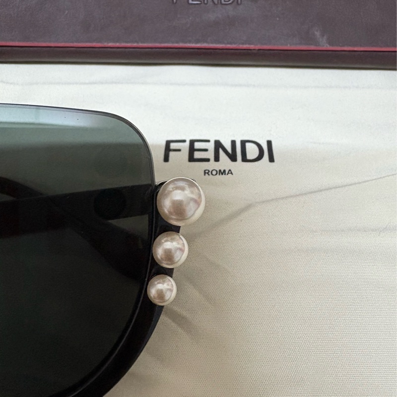 FENDI 珍珠墨鏡 太陽眼鏡-4