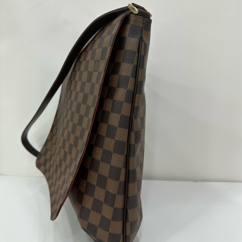 LV Musette 直式王菲包牛皮棋盤格翻蓋斜背包 閒置-3