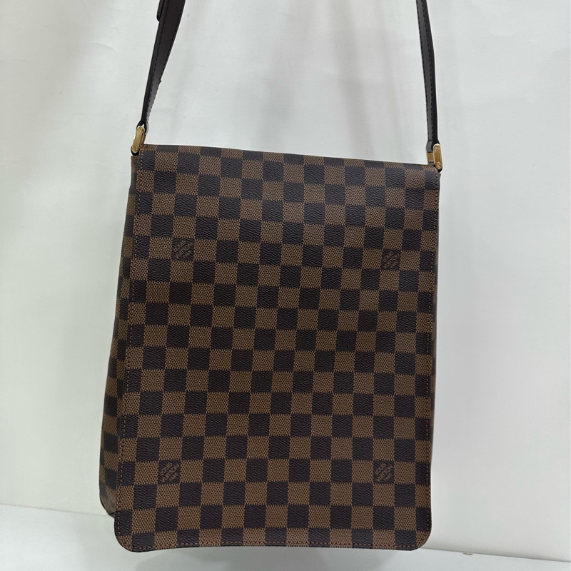 LV Musette 直式王菲包牛皮棋盤格翻蓋斜背包 閒置-6