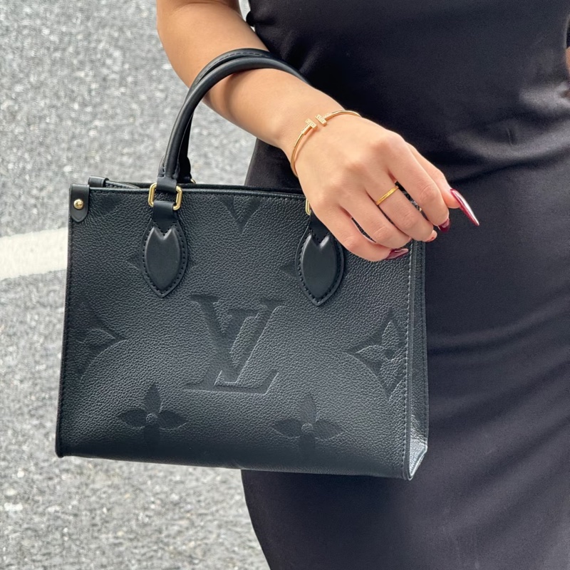 你看‼️黑金質感爆棚|LV Onthego小號芯片款托特包-2