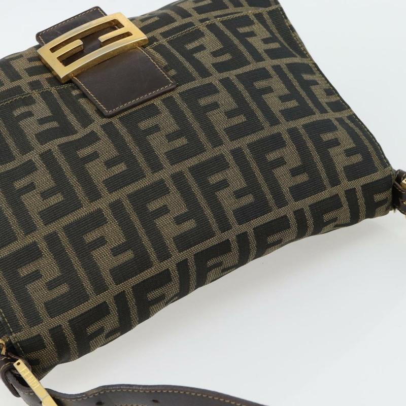 【日本直送】FENDI Zucca 帆布 Mamma Baguette 單肩包黑棕色正品 181871M-5