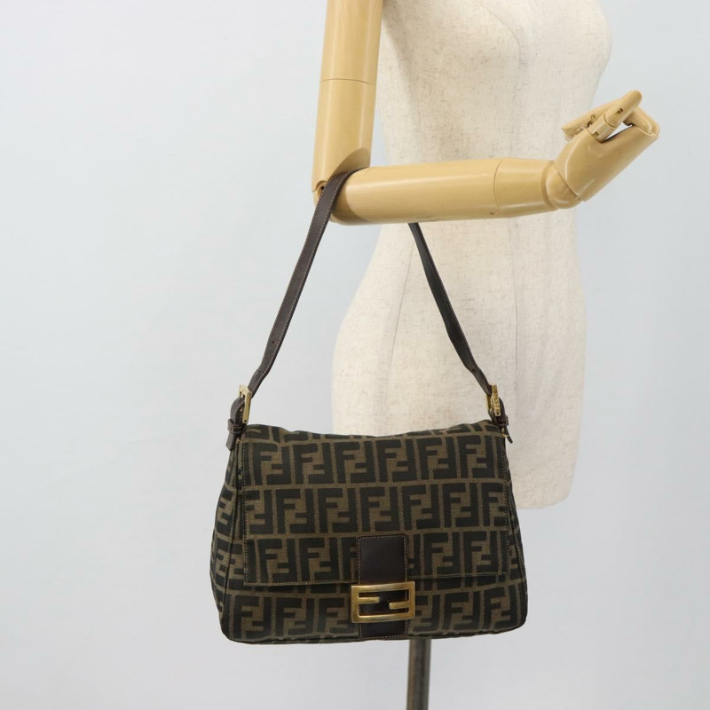 【日本直送】FENDI Zucca 帆布 Mamma Baguette 單肩包黑棕色正品 181871M-22
