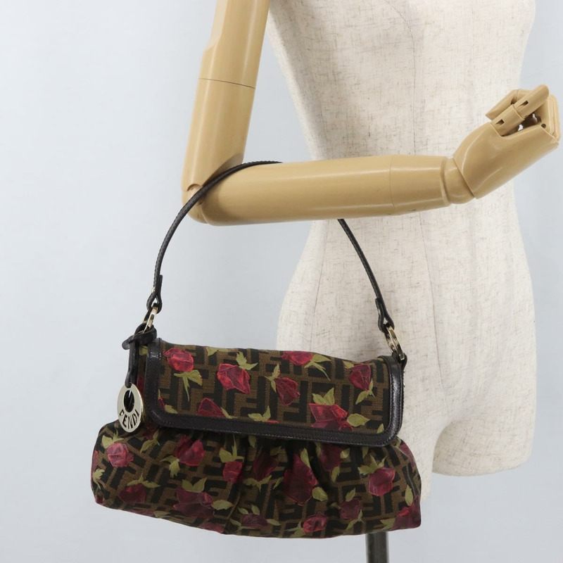 【日本直送】FENDI Zucca帆布花卉Mamma Baguette包 黑色棕色 正品 yk20436SAV-22