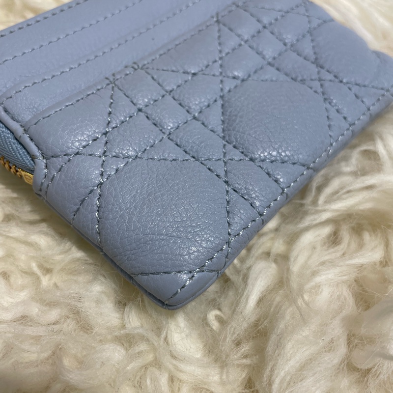 Dior 粉藍色牛皮咭包-4