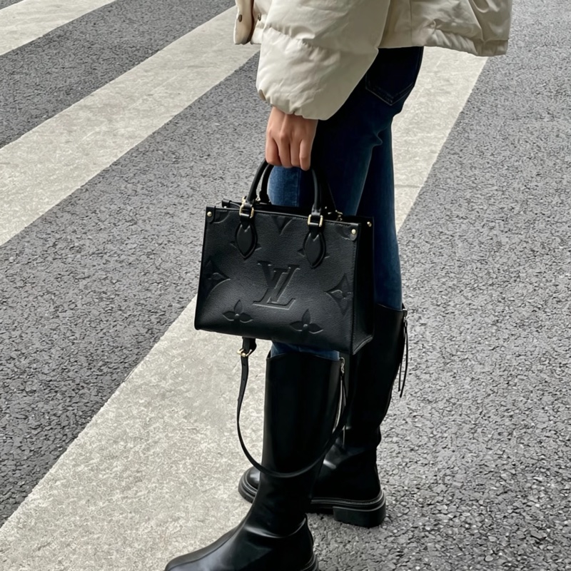 Louis Vuitton路易威登Onthego小號黑色全皮壓紋Tote芯片款♻️-29