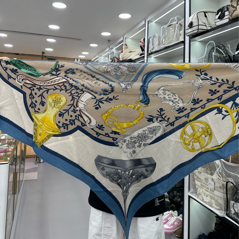Hermes 愛馬仕 桑蠶絲山羊絨馬鐙混搭系列大三角巾披肩 圍巾 210*110cm-0
