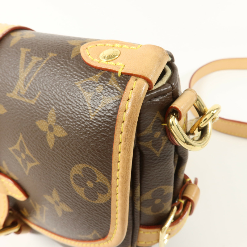 LOUIS VUITTON Monogram Saumur BB金扣手挽肩背兩用袋-17