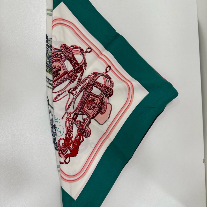 Hermes愛馬仕 三角巾 披肩 100%桑蠶絲材質 尺寸188*94-1