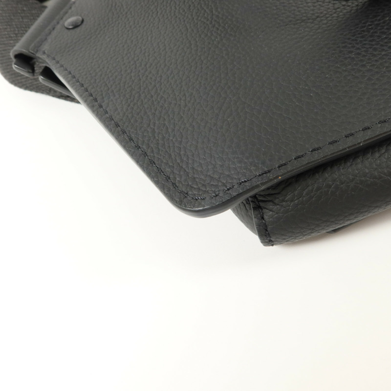 LOUIS VUITTON 牛皮皮革Aerogram Takeoff Sling Bag肩背袋-14