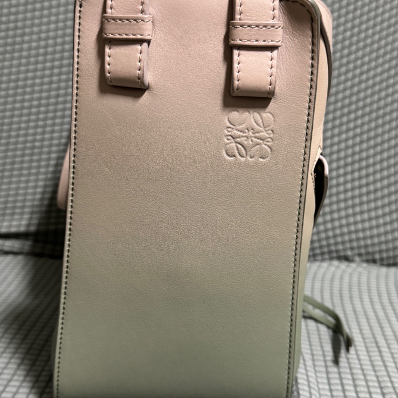 LOEWE HAMMOCK 漸層奶蓋綠吊床包 小號-2