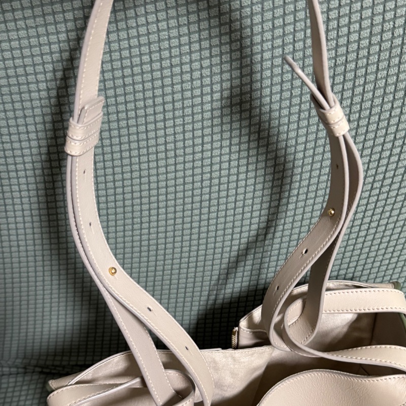 LOEWE HAMMOCK 漸層奶蓋綠吊床包 小號-13