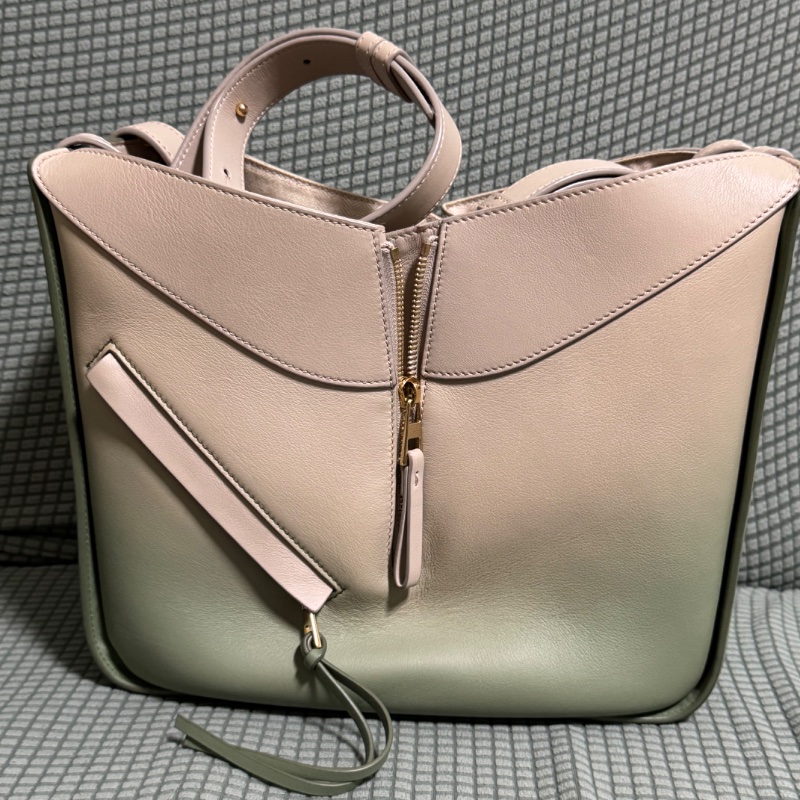 LOEWE HAMMOCK 漸層奶蓋綠吊床包 小號-29