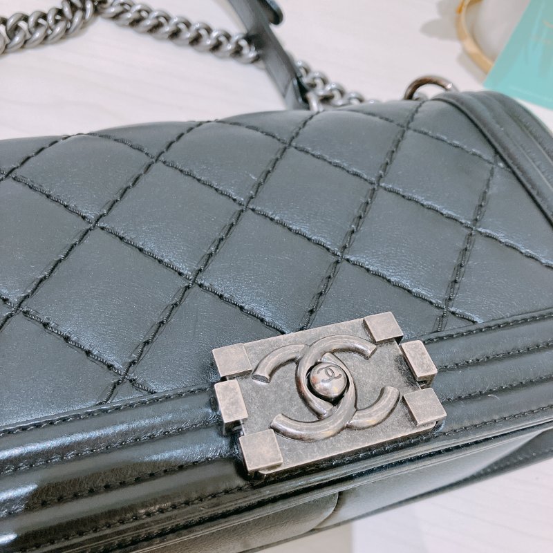 TK2067 Chanel Boy Medium 25cm Lambskin Black X PHW-16