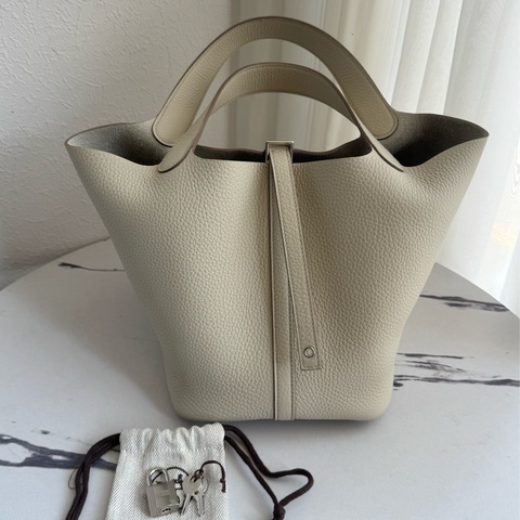 Hermes 奶昔白銀扣picotin22 🎀