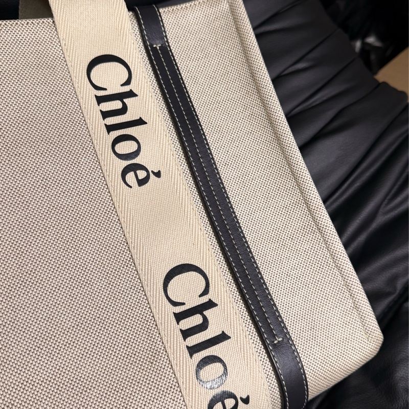 「99新✨全網最低價」Chloé Woody 中號托特包|米色帆布黑色皮革-10