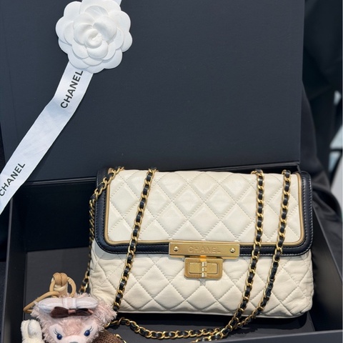 Chanel 香奈兒赫本風鏈條包，cf限定款 15開