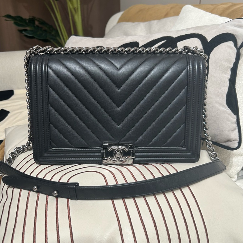 Chanel boy Chanel 28cm黑色牛皮銀扣-7