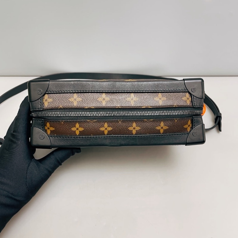 Louis Vuitton Soft Trunk (M44478) 原花拉鍊斜背方盒包-1