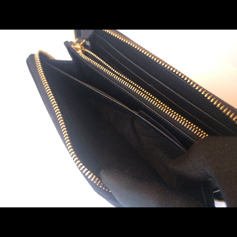 Prada 黑皮拉鍊長夾-13
