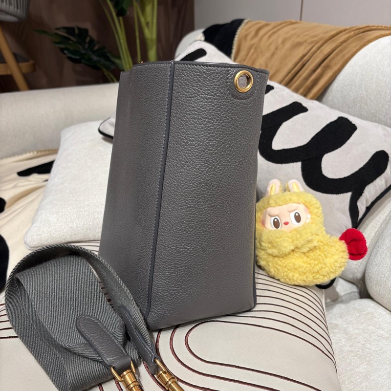 Celine sangle small bucket bag 灰色牛皮水桶袋 new logo-3