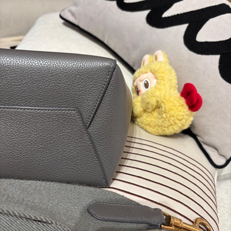 Celine sangle small bucket bag 灰色牛皮水桶袋 new logo-7