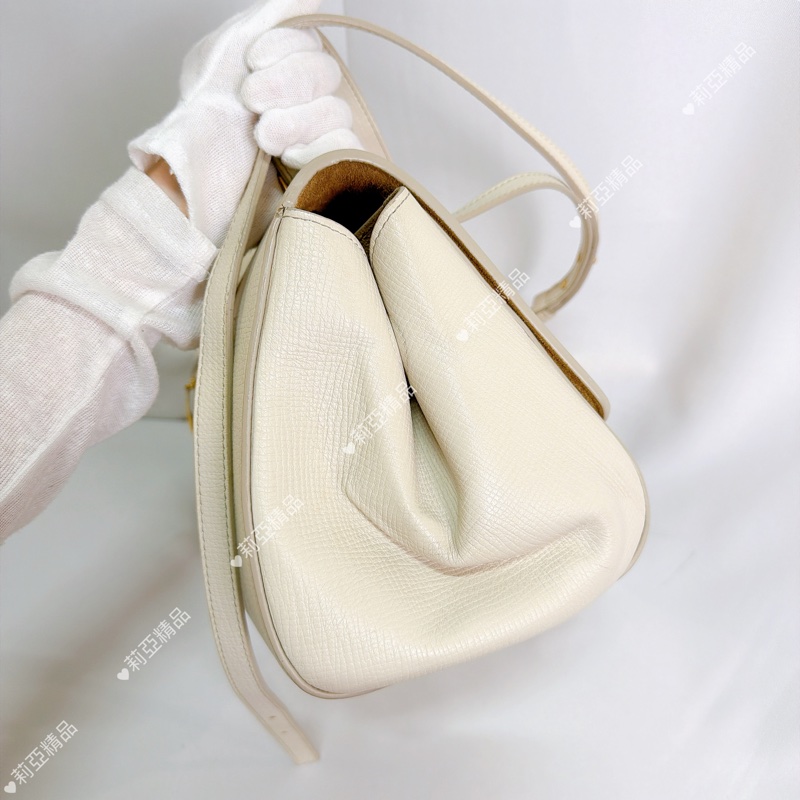 莉亞精品♡ Bv 白色斜背包 二手美包-7