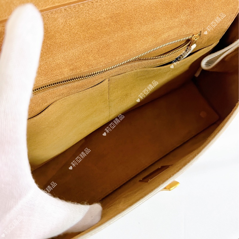 莉亞精品♡ Bv 白色斜背包 二手美包-14