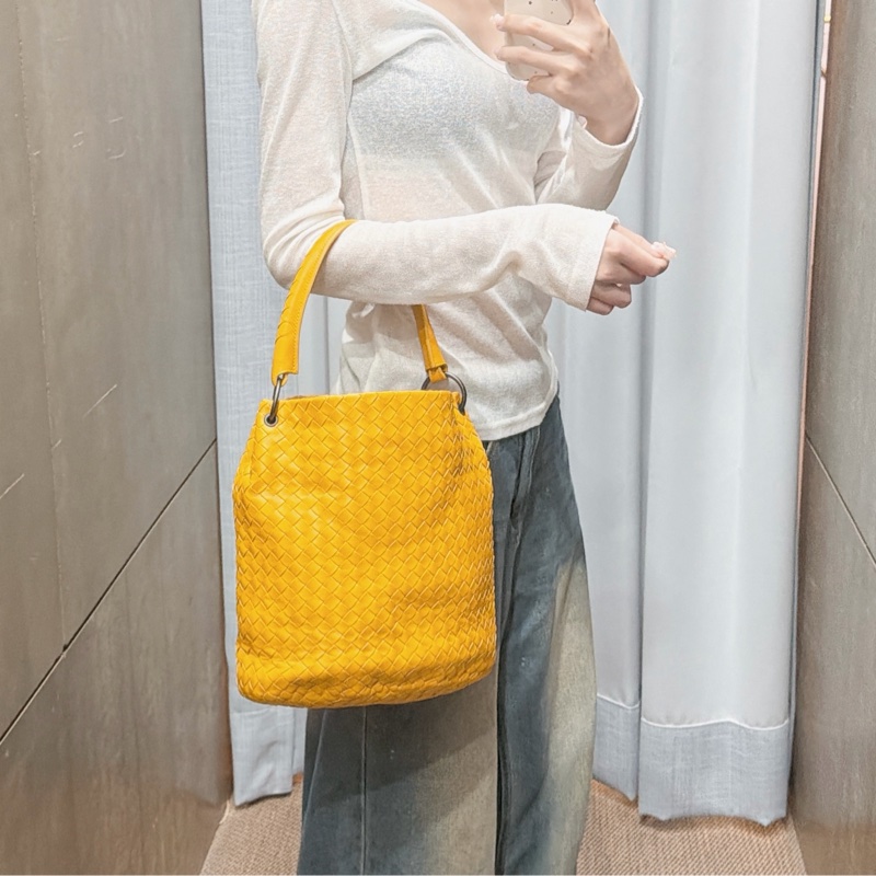 莉亞精品♡ Bv 編織黃手提包 二手美包-1