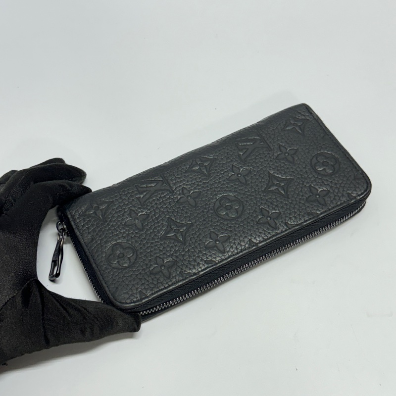 【晶片款/LV最頂級皮革】 LV M11721 Taurillon 黑壓紋牛皮長夾 (專櫃43,500)-6