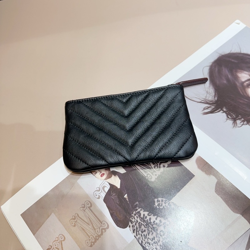 Chanel 黑牛皮山型紋一字拉鍊零錢包-1