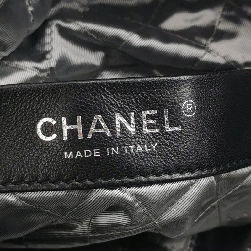 Chanel 羊皮純色火箭造型雙Clogo單肩包-7