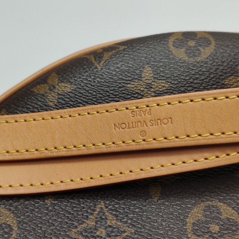 Louis Vuitton (LV) Loop植鞣革Monogram印花肩背包晶片款-16